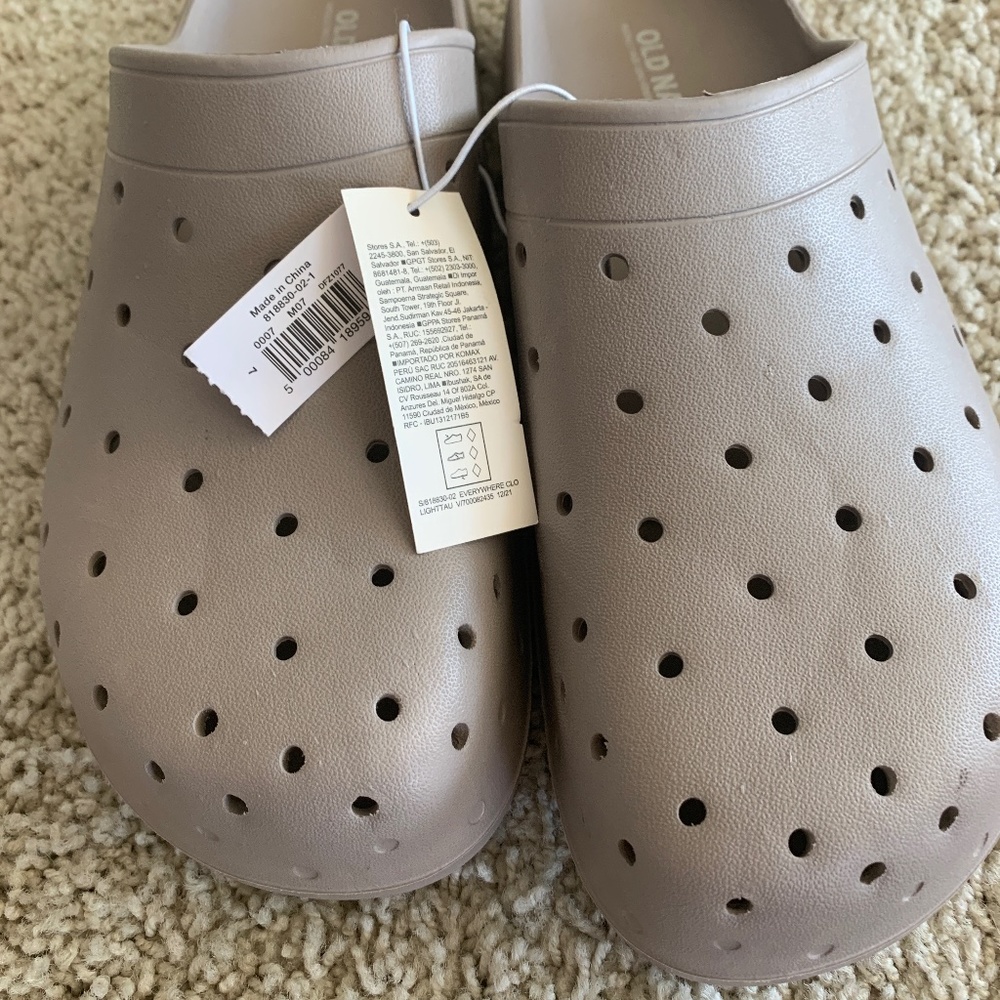NEW Beige clogs, size 7, womens